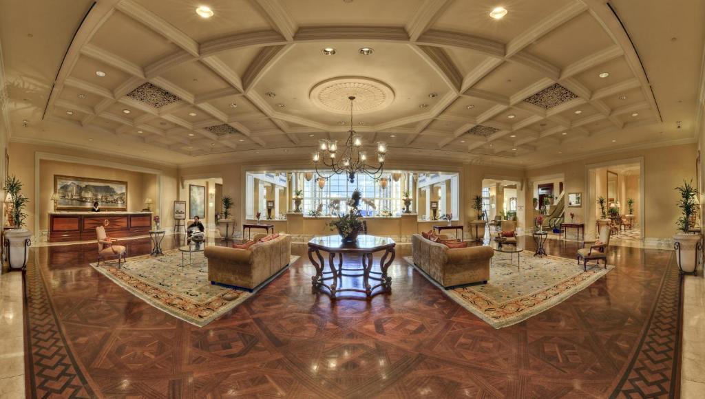 The Table Bay Hotel Ciudad del Cabo Exterior foto The lobby of the Ritz-Carlton, Boston